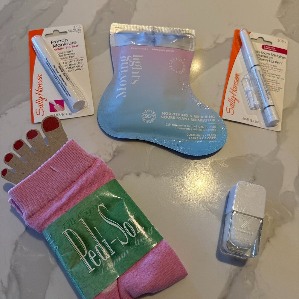 ✨CLOSET CLEAR OUT ✨NEW - FOOT CARE BUNDLE OF 5